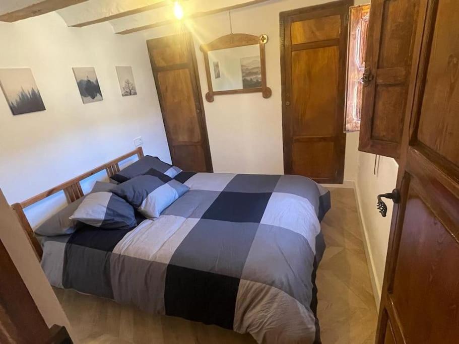 Acogedora Casa Con Patio-Parking Villa อัลบาร์ราซิน ภายนอก รูปภาพ